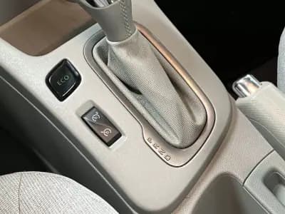 Vendo Renault Zoe 2019 - 9990 EUR, 150000 km - AUTO.MOTO.pt