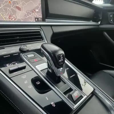 Sell Porsche Panamera Sport Turismo 2019 - 69990 EUR, 210000 km - AUTO.MOTO.pt