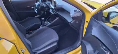 Sell Peugeot 208 2019 - 12950 EUR, 87500 km - AUTO.MOTO.pt