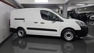 Vendo Citroën Berlingo 2018 - 17990 EUR, 67000 km - AUTO.MOTO.pt