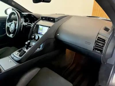 Vendo Jaguar F-Type 2018 - 46000 EUR, 64200 km - AUTO.MOTO.pt