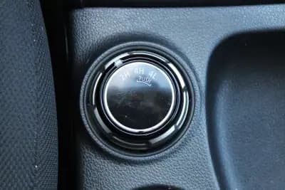 Sell Mitsubishi L200 2022 - 33990 EUR, 13000 km - AUTO.MOTO.pt