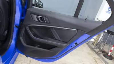 Vendo BMW 116 2021 - 21900 EUR, 104000 km - AUTO.MOTO.pt