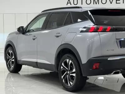 Vendo Peugeot 2008 2021 - 17990 EUR, 99850 km - AUTO.MOTO.pt