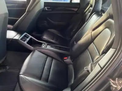 Sell Porsche Panamera 2018 - 60500 EUR, 104962 km - AUTO.MOTO.pt