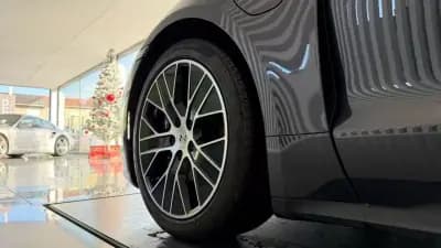 Vendo Porsche Taycan 2024 - 82000 EUR, 38405 km - AUTO.MOTO.pt