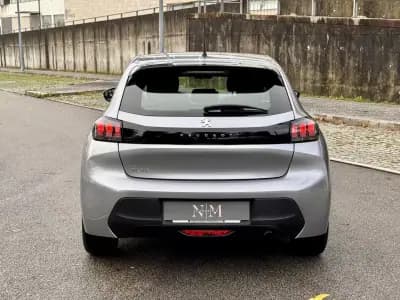 Sell Peugeot 208 2022 - 14500 EUR, 63000 km - AUTO.MOTO.pt