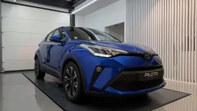 Vendo Toyota C-HR 2022 - 23990 EUR, 137566 km - AUTO.MOTO.pt
