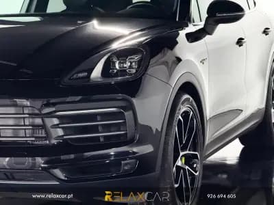 Vendo Porsche Cayenne 2018 - 53990 EUR, 150300 km - AUTO.MOTO.pt