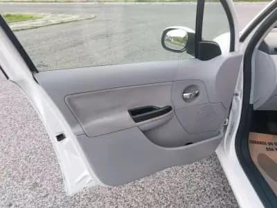 Sell Citroën C3 2007 - 4490 EUR, 259408 km - AUTO.MOTO.pt