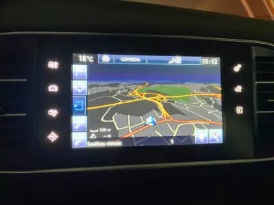 Sell Peugeot 308 2014 - 8990 EUR, 180724 km - AUTO.MOTO.pt