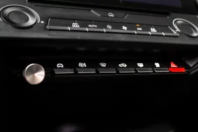 Vendo Peugeot 308 SW 2023 - 21460 EUR, 127430 km - AUTO.MOTO.pt