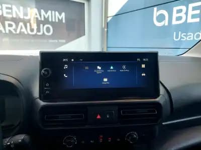 Vendo Opel Combo 2025 - 19750 EUR, 11997 km - AUTO.MOTO.pt