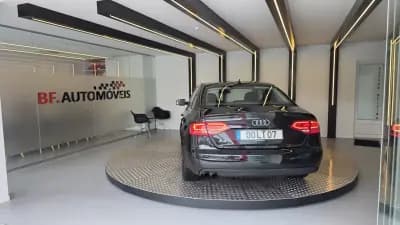 Vendo Audi A4 2011 - 13900 EUR, 186139 km - AUTO.MOTO.pt