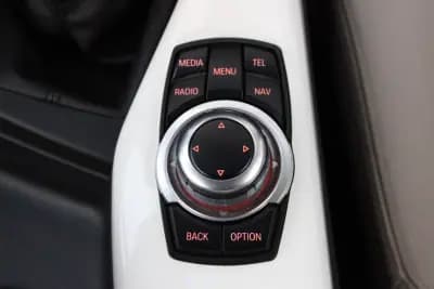 Vendo BMW 116 2016 - 13900 EUR, 175168 km - AUTO.MOTO.pt