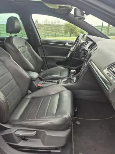 Sell Volkswagen Golf 2016 - 15490 EUR, 211638 km - AUTO.MOTO.pt