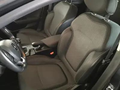 Vendo Renault Mégane 2019 - 13490 EUR, 113000 km - AUTO.MOTO.pt