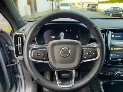 Sell Volvo XC 40 2022 - 27990 EUR, 76000 km - AUTO.MOTO.pt