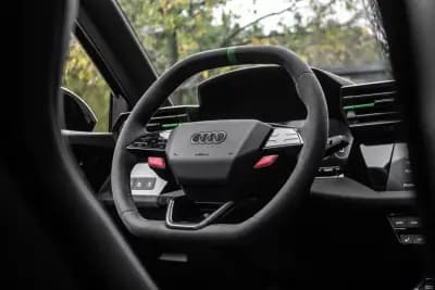 Sell Audi RS3 Sportback 2025 - 86900 EUR, 17138 km - AUTO.MOTO.pt