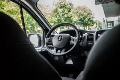 Vendo Renault Trafic 2020 - 30990 EUR, 126359 km - AUTO.MOTO.pt