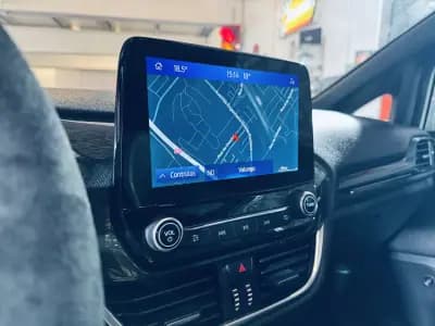 Sell Ford Fiesta 2019 - 21990 EUR, 151232 km - AUTO.MOTO.pt