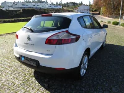 Vendo Renault Mégane 2015 - 8990 EUR, 198000 km - AUTO.MOTO.pt