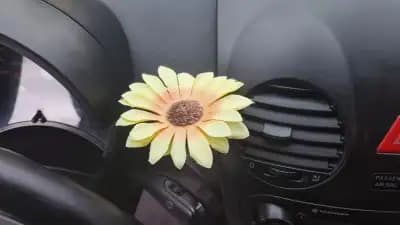 Vendo Volkswagen New Beetle Cabriolet 2004 - 9890 EUR, 127830 km - AUTO.MOTO.pt