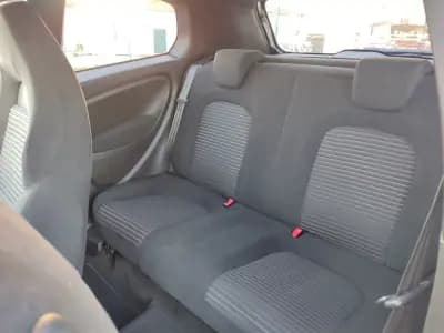 Vendo Fiat Grande Punto 2010 - 13900 EUR, 32000 km - AUTO.MOTO.pt