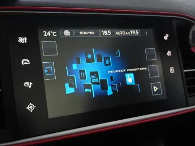 Sell Peugeot 308 SW 2015 - 13950 EUR, 179000 km - AUTO.MOTO.pt