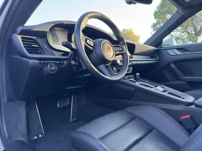 Vendo Porsche 911 2021 - 199950 EUR, 12377 km - AUTO.MOTO.pt