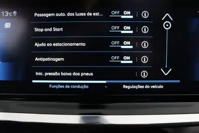 Vendo Peugeot 2008 2021 - 23900 EUR, 30000 km - AUTO.MOTO.pt