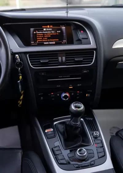 Vendo Audi A4 Avant 2014 - 14900 EUR, 277000 km - AUTO.MOTO.pt