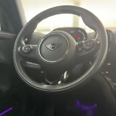 Vendo MINI Countryman 2021 - 29990 EUR, 60000 km - AUTO.MOTO.pt