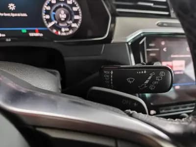 Vendo Volkswagen Passat Variant 2018 - 21990 EUR, 137500 km - AUTO.MOTO.pt