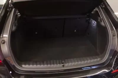 Vendo BMW 118 2021 - 23950 EUR, 152745 km - AUTO.MOTO.pt