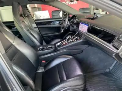 Sell Porsche Panamera 2018 - 60500 EUR, 104962 km - AUTO.MOTO.pt
