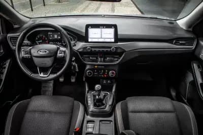 Vendo Ford Focus SW 2023 - 18990 EUR, 64785 km - AUTO.MOTO.pt