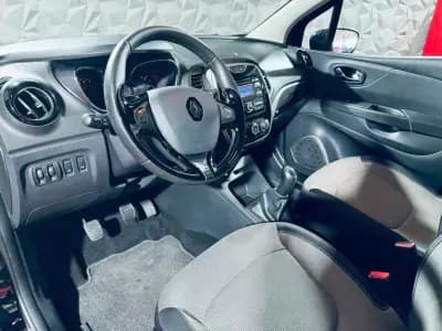 Sell Renault Captur 2016 - 11990 EUR, 114588 km - AUTO.MOTO.pt