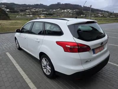 Sell Ford Focus SW 2015 - 7990 EUR, 218000 km - AUTO.MOTO.pt