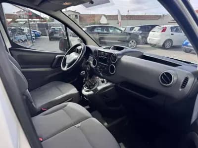 Vendo Citroën Berlingo 2014 - 8450 EUR, 263000 km - AUTO.MOTO.pt