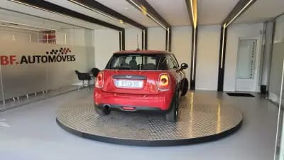 Vendo MINI One 2015 - 10900 EUR, 134360 km - AUTO.MOTO.pt