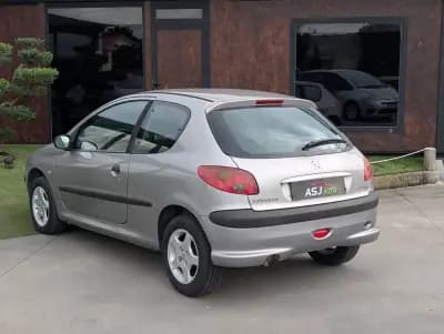 Sell Peugeot 206 2005 - 1750 EUR, 393364 km - AUTO.MOTO.pt