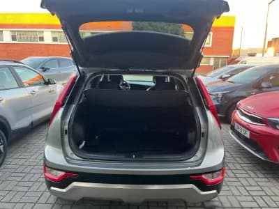 Vendo Kia Niro 2024 - 29500 EUR, 25000 km - AUTO.MOTO.pt