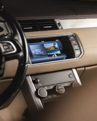 Vendo Land Rover Range Rover Evoque 2016 - 20950 EUR, 148000 km - AUTO.MOTO.pt