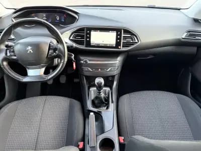 Vendo Peugeot 308 SW 2020 - 12900 EUR, 135154 km - AUTO.MOTO.pt