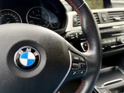 Vendo BMW 318 2016 - 17950 EUR, 172000 km - AUTO.MOTO.pt