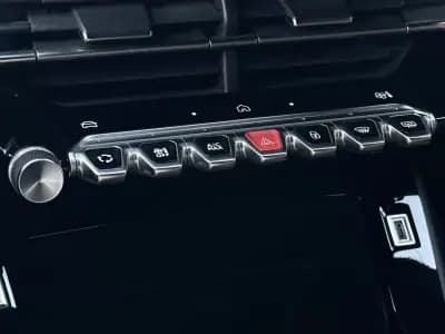 Vendo Peugeot 2008 2024 - 20950 EUR, 37000 km - AUTO.MOTO.pt