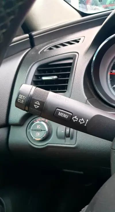 Sell Opel Insignia Sports Tourer 2011 - 6990 EUR, 277793 km - AUTO.MOTO.pt