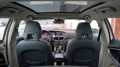 Sell Volvo V40 2013 - 11400 EUR, 182000 km - AUTO.MOTO.pt