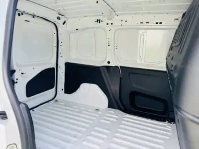 Vendo Peugeot 2021 - 16000 EUR, 140000 km - AUTO.MOTO.pt